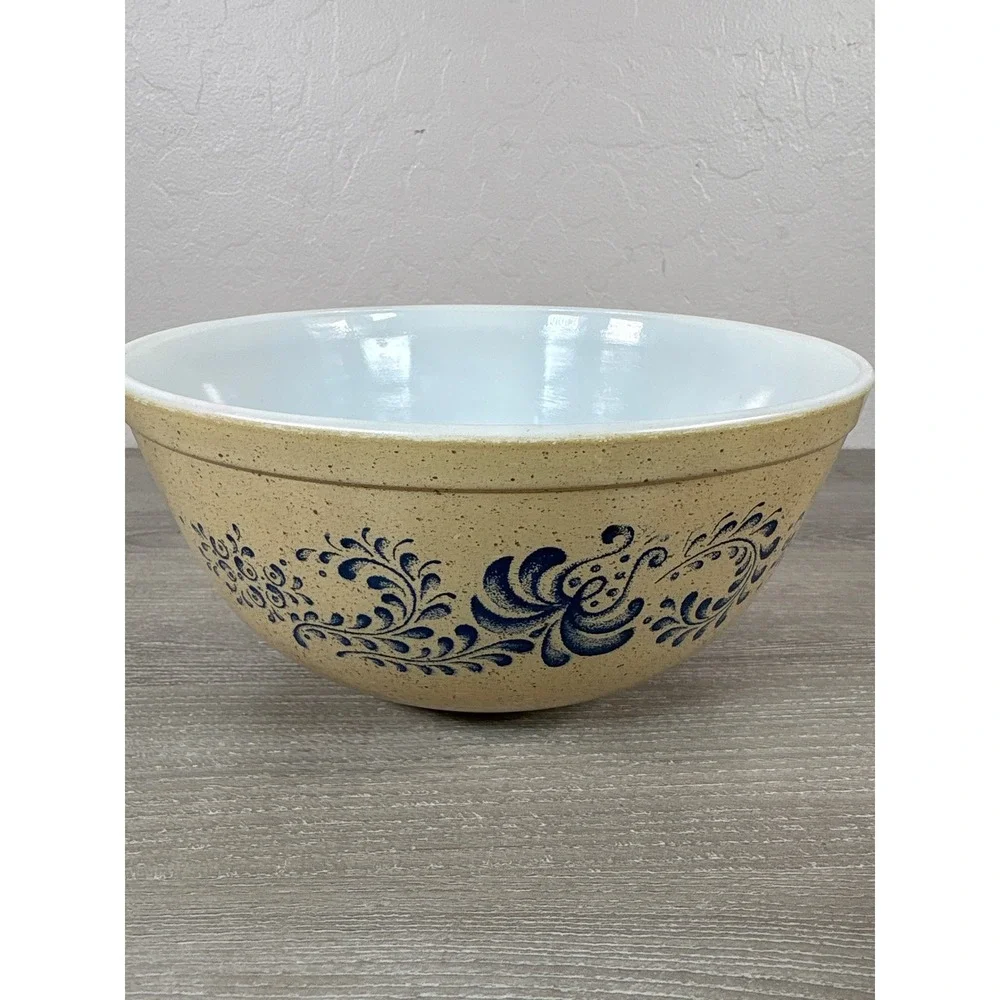 Vintage Pyrex Homestead Mixing Bowl 403 2.5L Tan Speckled Blue Floral Milk Glass